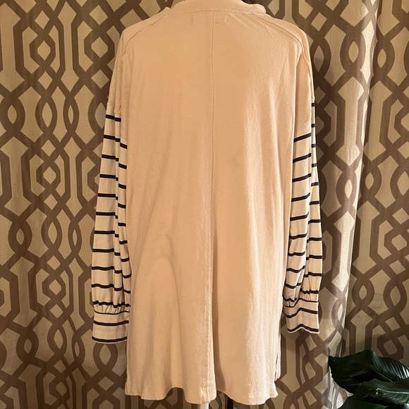 Tunic - Picture 3 of 5